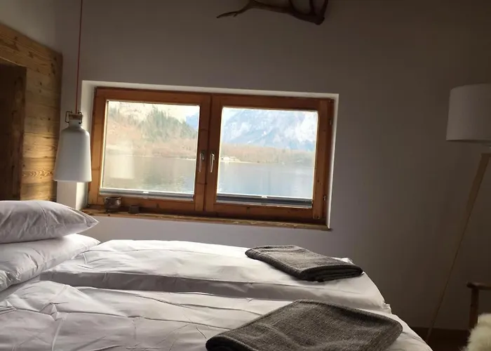 Bootshaus Am Hallstaetter See